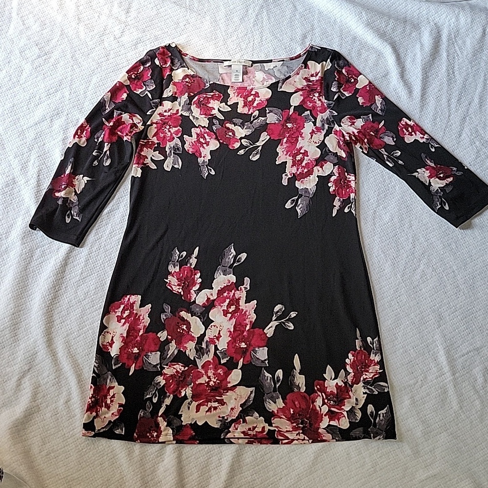 White House Black Market Black Red Floral Dress Medium Mint Condition